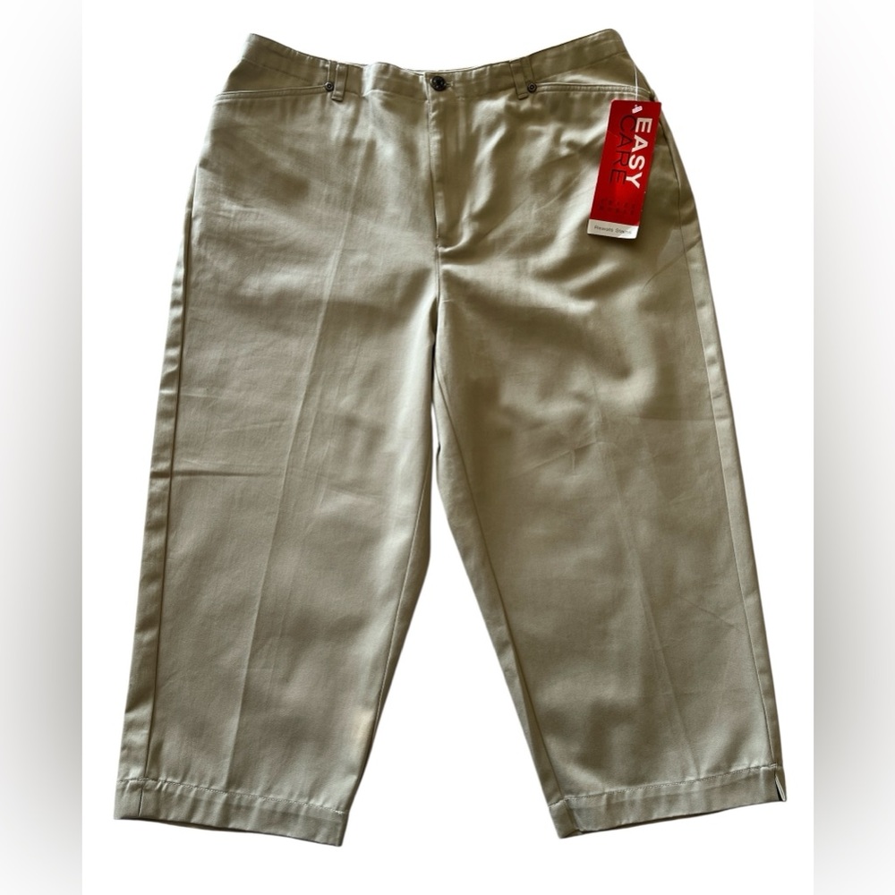 Liz Claiborne Crazy Horse Tan Khaki Capris Size 14